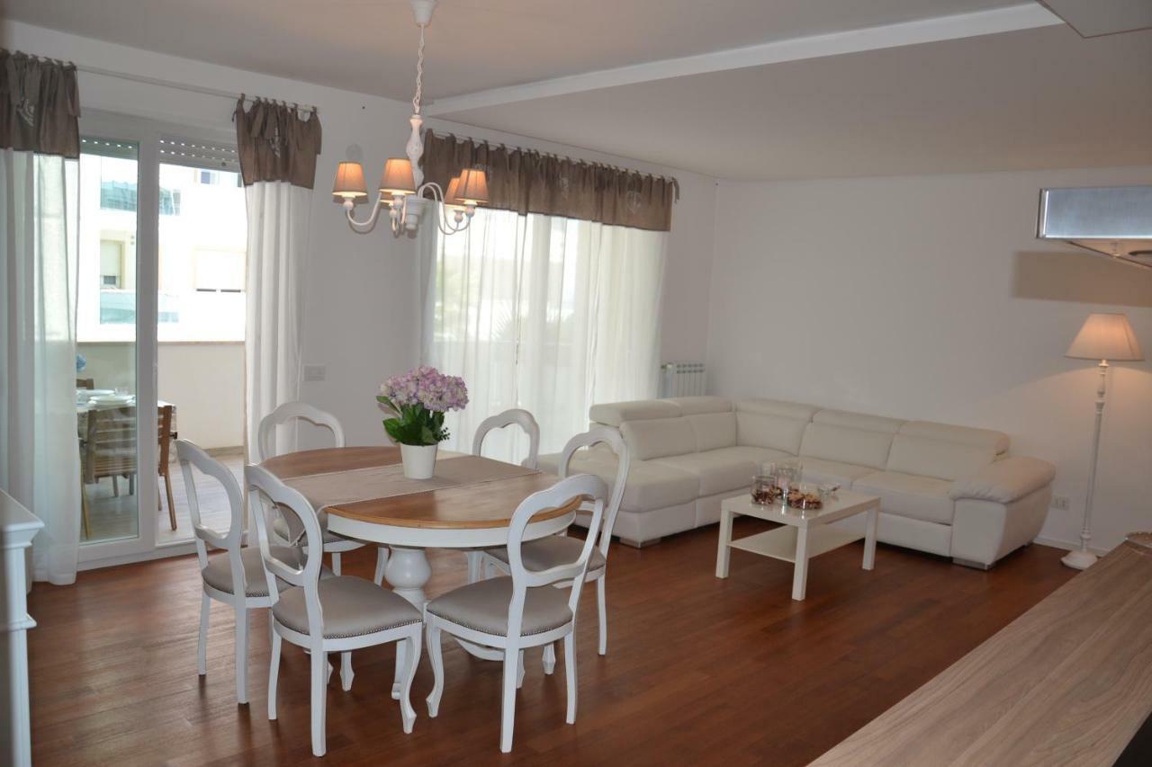 Porto Nuovo Holiday Home โมโนโปลี ภายนอก รูปภาพ